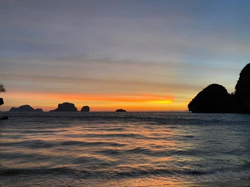 Krabi: Hong Island & Ko Pak Bia Tour with Sunset Dinner - Hong Lagoon is a short, scenic boat passage