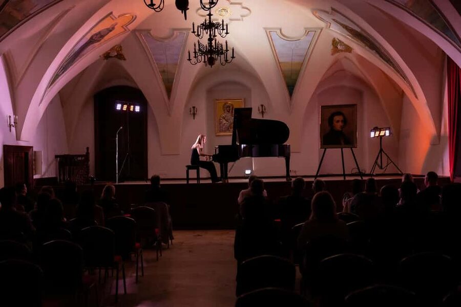 Kraków: Romantic Candlelight Chopin Piano Concert - Who will enjoy this most?