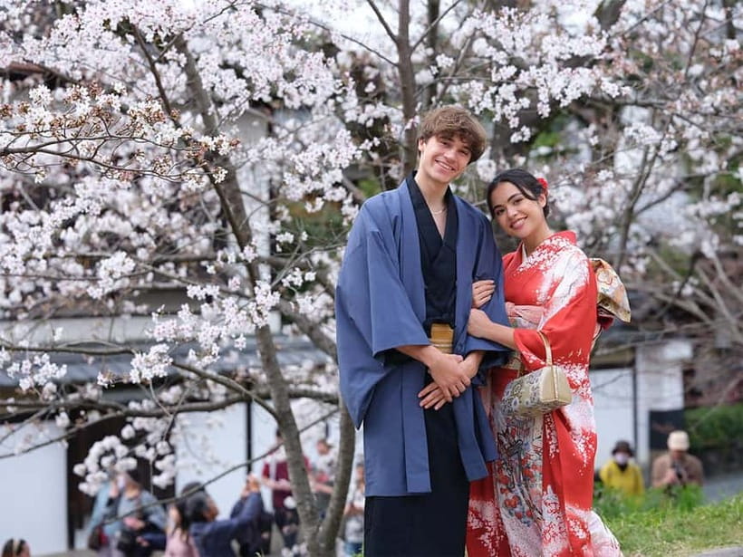 Kyoto Kimono Rental mimosa ｜Kimono/Yukata Rental Couple Plan - Why Mimosa’s Higashiyama location matters