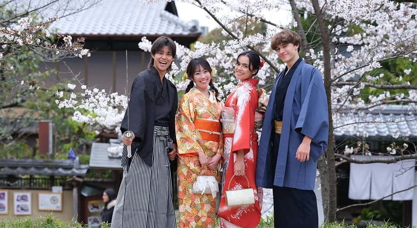 Kyoto Kimono Rental mimosa ｜Kimono/Yukata Rental Couple Plan - Picking between kimono and seasonal yukata