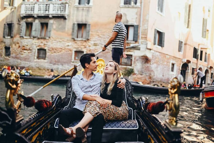 LAND & GONDOLA PHOTOSHOOTING - Rialto: The Bridge Before the Boat