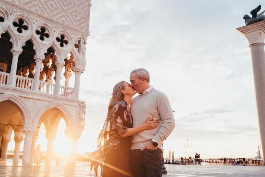 LAND & GONDOLA PHOTOSHOOTING - Piazza San Marco: Venice’s Grand Opening Frame