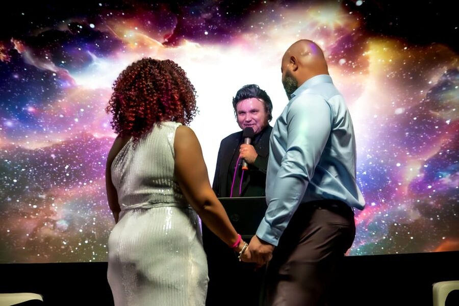 Las Vegas: Cosmic Space Wedding + Spectacular Photography - Getting to the chapel on Sunset Road