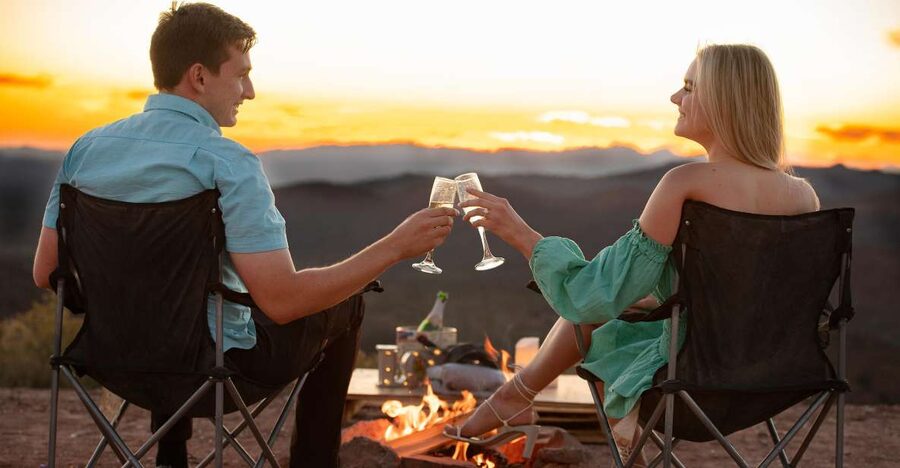 Las Vegas: Couples Date Night Picnic & Off Road Jeep Tour - A sunset picnic built for two