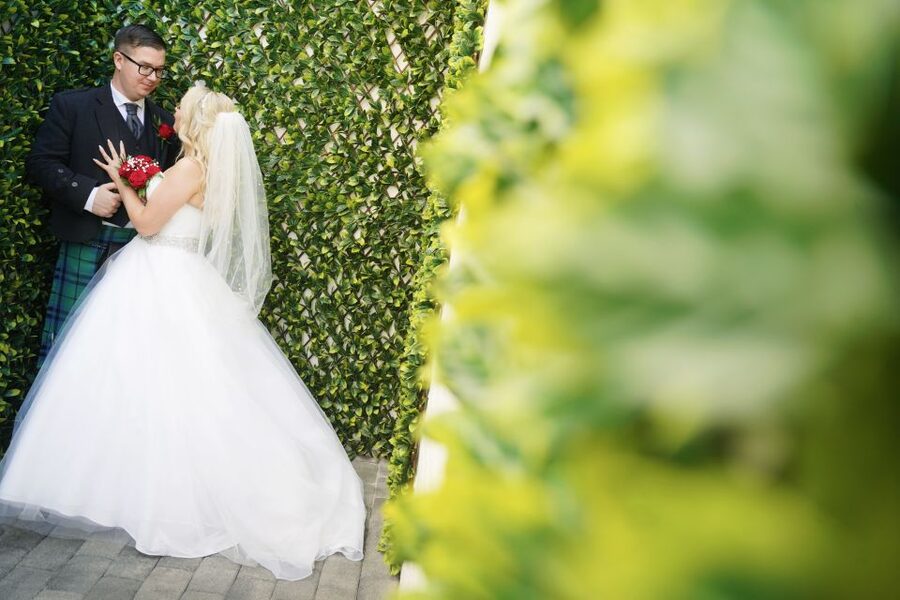 Las Vegas: Elvis Themed Wedding with Limousine - Why an Elvis ceremony works in Las Vegas