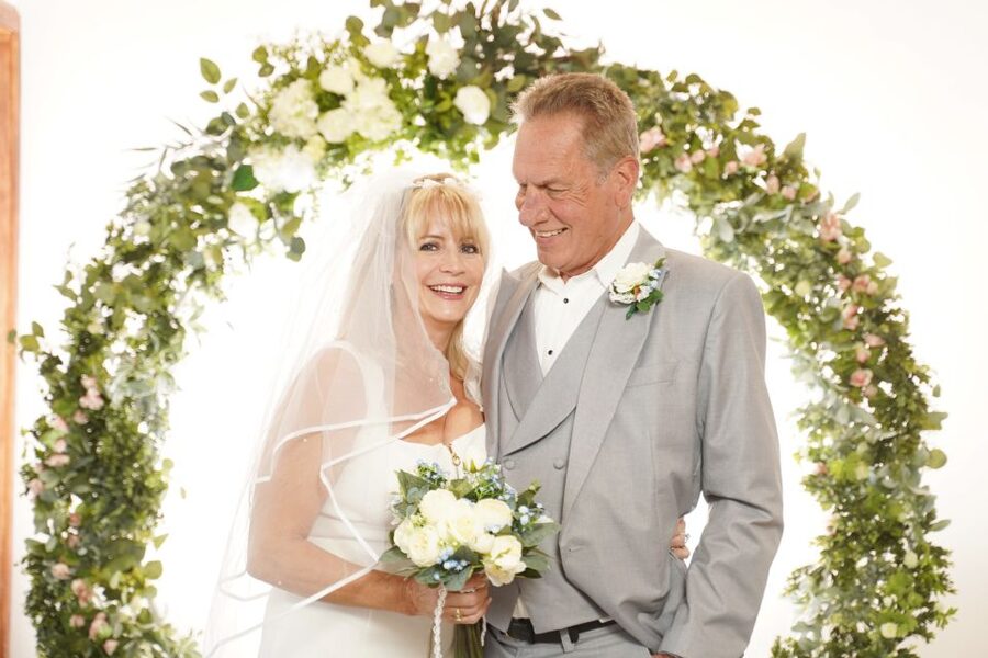 Las Vegas: Elvis Themed Wedding with Limousine - Should you book the Little Vegas Chapel Elvis wedding?