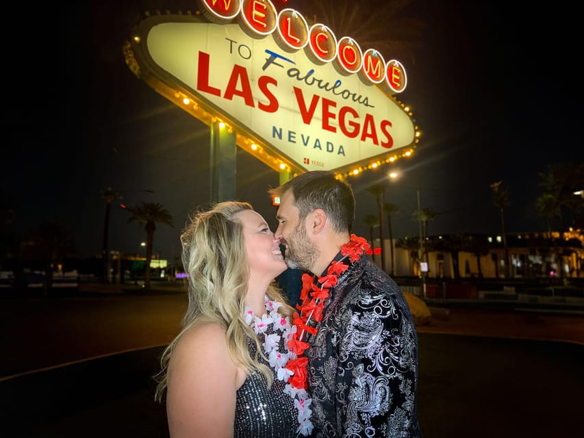 Las Vegas: Elvis Wedding with Las Vegas Sign Photos Included - Legal wedding or just the Vegas moment