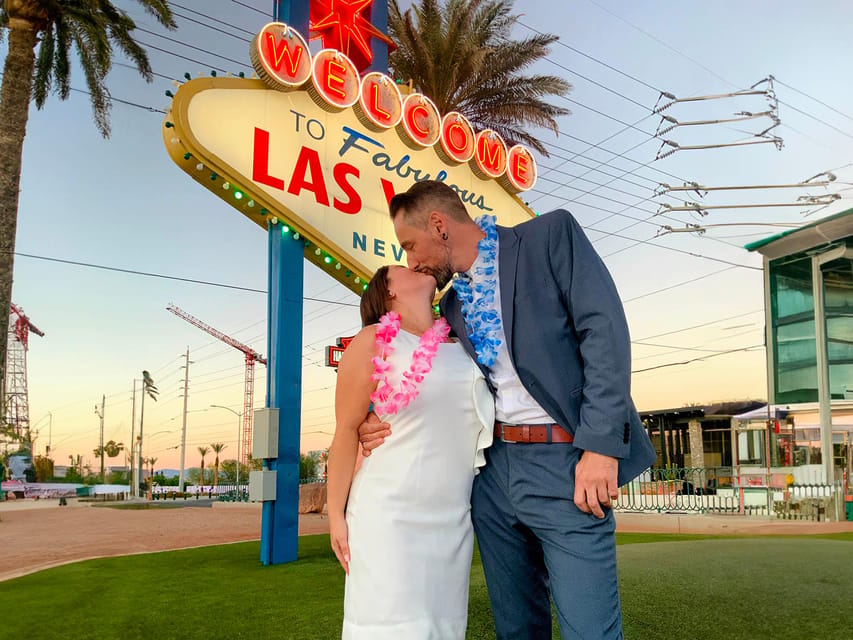 Las Vegas: Elvis Wedding with Las Vegas Sign Photos Included - Entering the chapel near Harry Reid International Airport