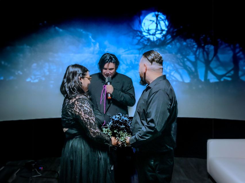 Las Vegas: Haunted House Wedding Ceremony + Photography - Finding the Chapel Near Harry Reid Airport