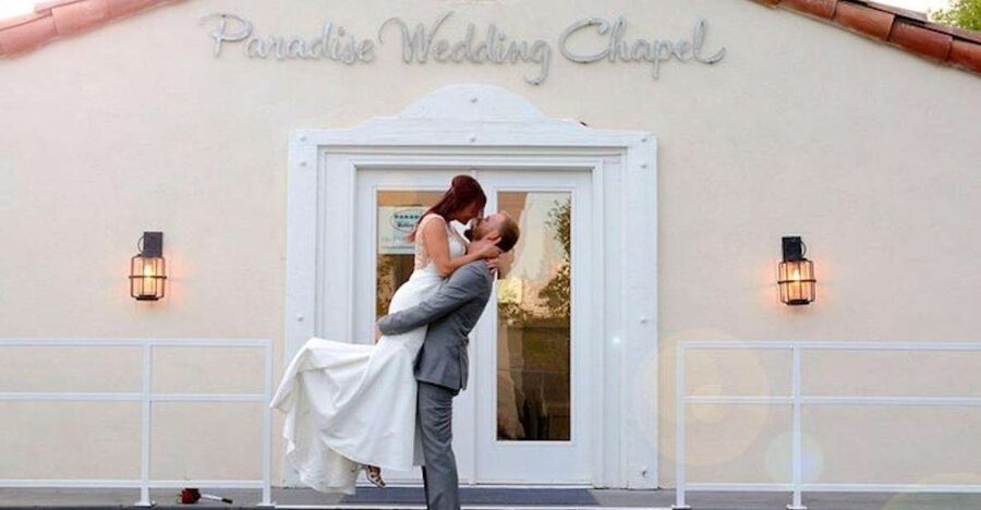 Las Vegas: Paradise Wedding Chapel Quickie Sign & Go Wedding - The chapel setting and bridal suite