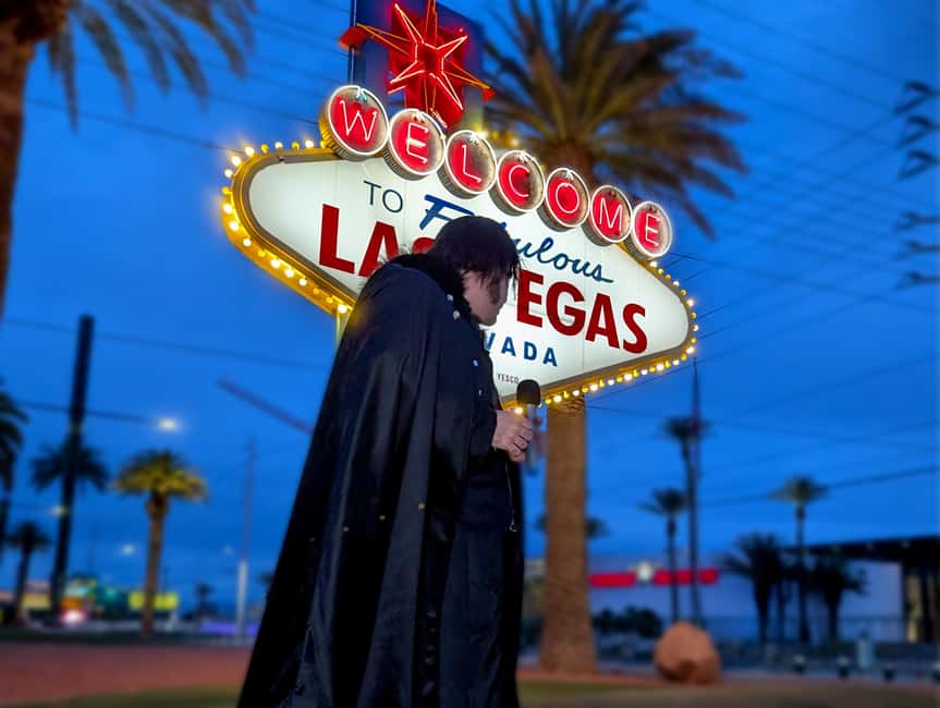 Las Vegas: Traditional or Theme Vegas Sign Wedding/Renewal - Weather, access, and comfort at the sign