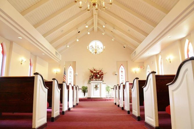 Las Vegas Wedding at A Special Memory Wedding Chapel - The Strip photo tour adds time and a sense of occasion
