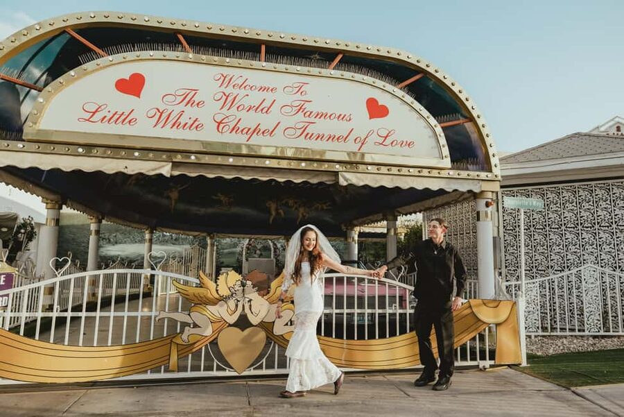 Las Vegas: Wedding Chapel Photography Session - How the planning conversation improves the day