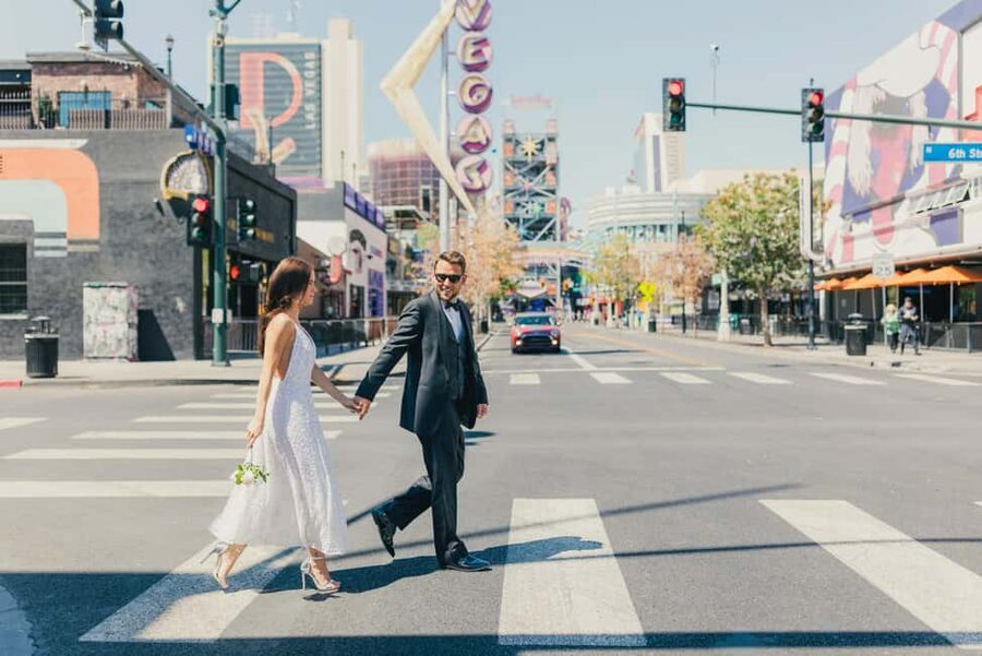 Las Vegas: Wedding Chapel Photography Session - Posing help for couples who feel camera shy