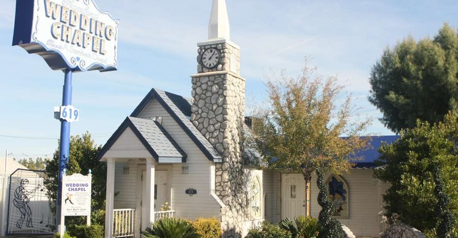 Las Vegas: Wedding or Vow Renewal at Graceland Chapel - A Classic Las Vegas Ceremony at Graceland Chapel
