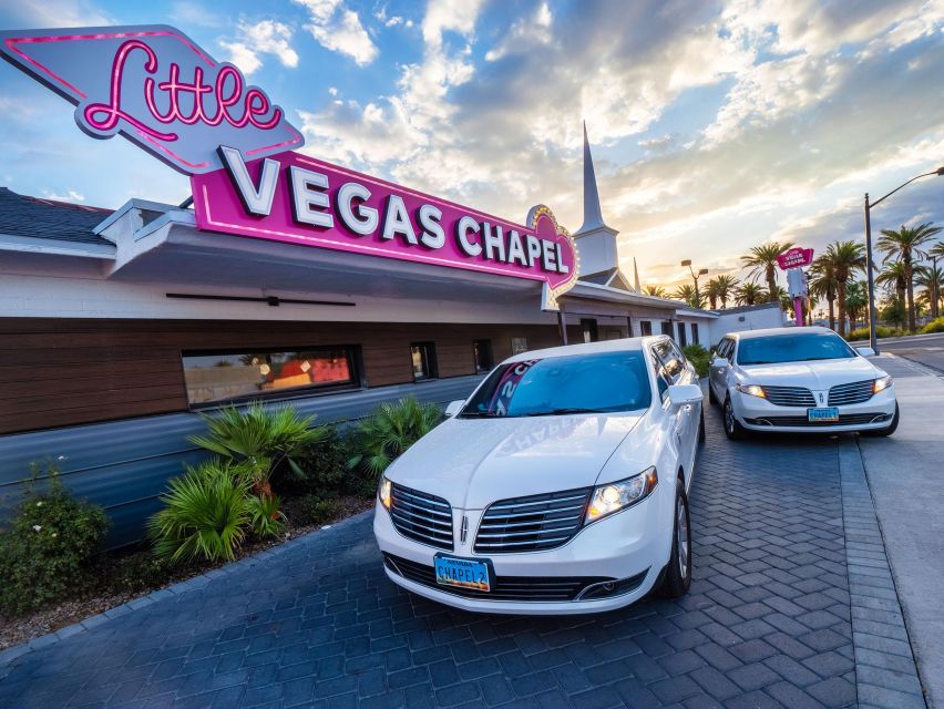 Las Vegas Wedding with Limousine Transportation - What the $499 price includes