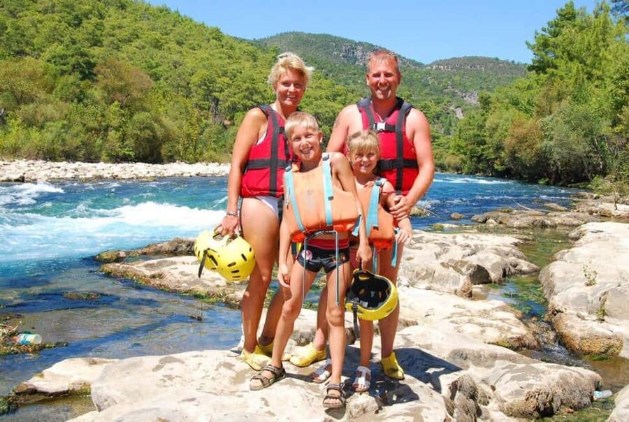 LC Rafting Tour for Families and Couples W/Lunch - Key points at a glance