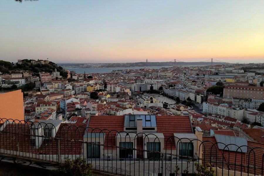 Lisbon: 1,5 Hours Historical Tuk Tour for Two Persons. - Alfama: Lisbon’s old lanes and everyday details