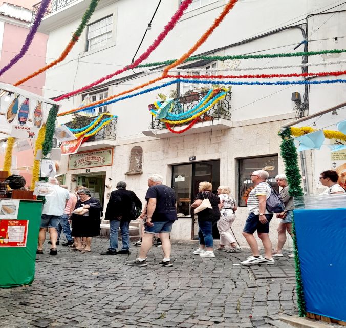 Lisbon: 2 hours Private City Highlights Tuk-Tuk Tour for two - Key points to know before booking