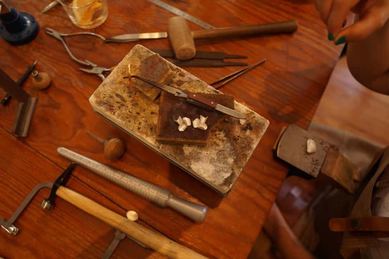 Lisbon: Couples’ Silver Jewelry Workshop with Local Artisans - Who will enjoy this Lisbon activity most