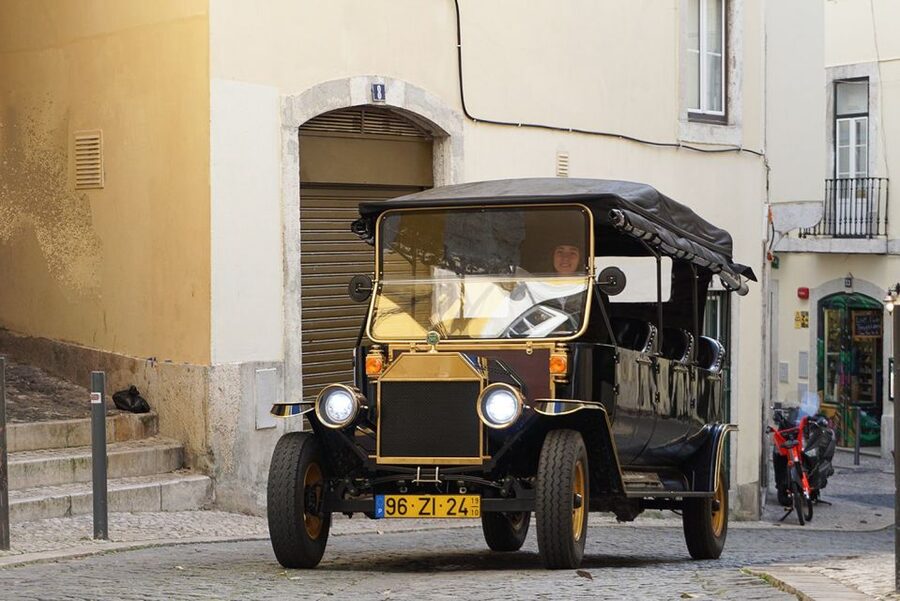 Lisbon: Vintage vehicle replica Romantic Private Tour - Key points to know before booking