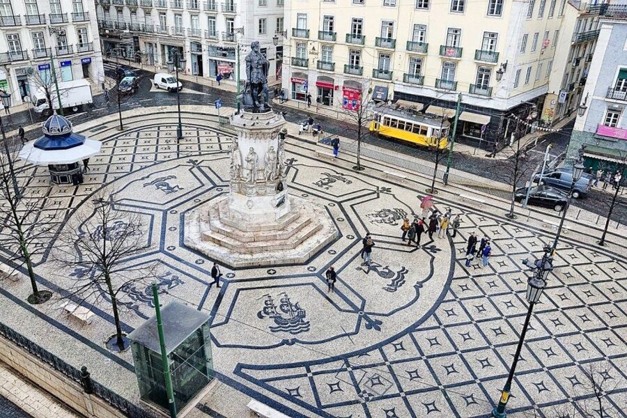 Lisbon: Vintage vehicle replica Romantic Private Tour - Starting in Baixa Pombalina after the 1755 earthquake
