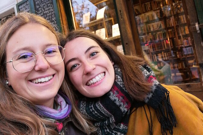 Live, Laugh, Love Along the Seine: Self-Guided Romantic Tour - Crossing Pont des Arts and reading the river
