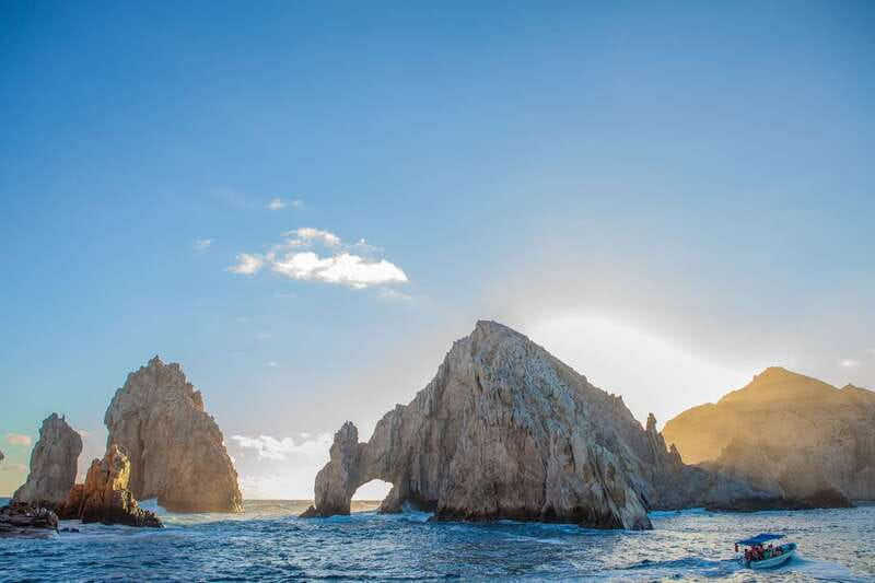 Los Cabos: Sunset Dinner Cruise with Transportation - Seeing the Arch after the crowds thin