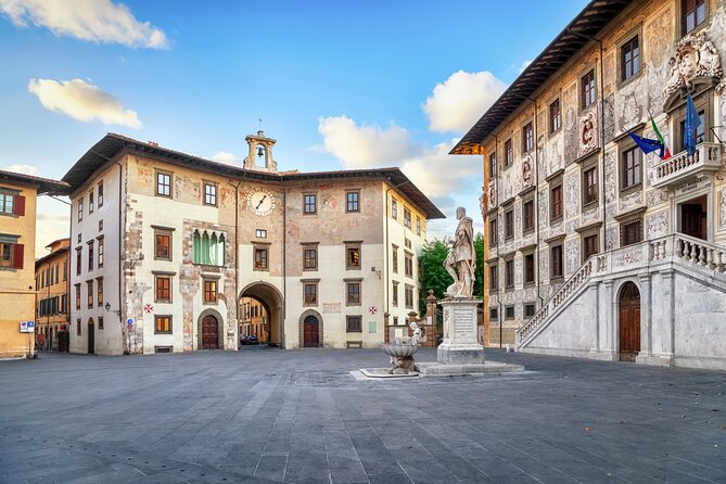 Love in Pisa: Self-Guided Romantic Puzzle Adventure - Finishing beneath the Leaning Tower