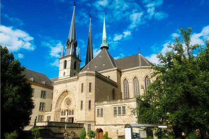 Luxembourg City Romantic Game: Walking Tour & Scavenger Hunt - Jan Pallach Square and Luxembourg’s national identity