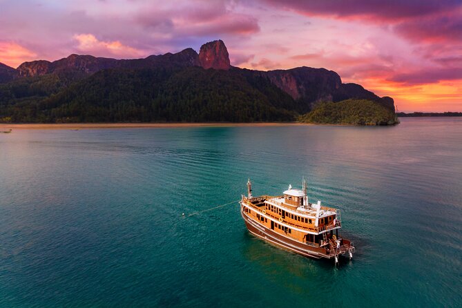 M/Y Lalida Sunset Dinner Cruise in Krabi - Why this cruise works so well at sunset