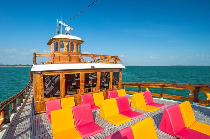 M/Y Lalida Sunset Dinner Cruise in Krabi - Comfort, crew, and group size