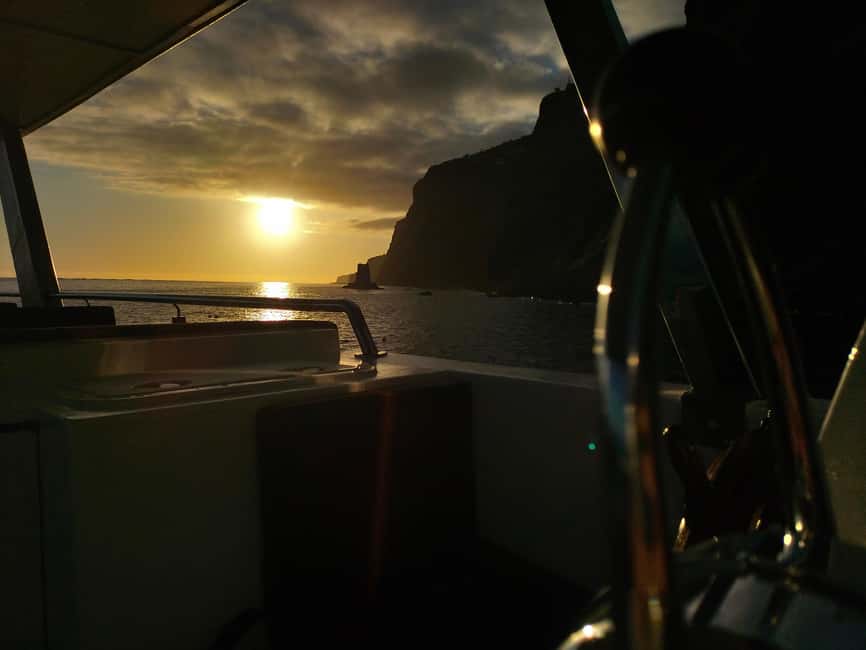 Madeira: Sunset Dinner Cruise - Why this cruise works so well as an evening plan