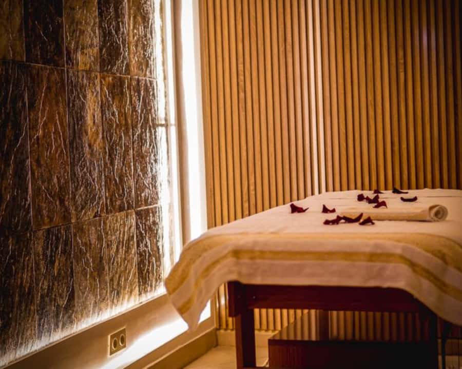 Marrakech: Romantic Spa Experience with Dinner - What the Moroccan hammam is really like