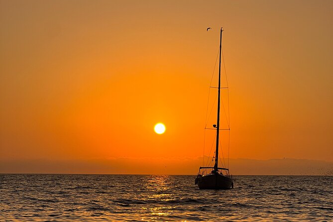 Marriage Proposal Boat Trip in Barcelona - Why Sunset Is the Smartest Time