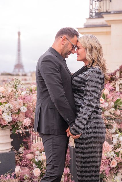 Marriage Proposal in Paris + Photographer 1h-Proposal agency - The butler, letter, and first reveal