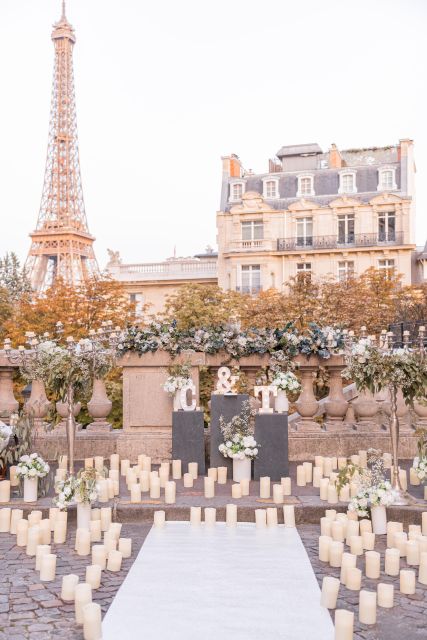 Marriage Proposal in Paris + Photographer 1h-Proposal agency - Is the $1,049 price fair?