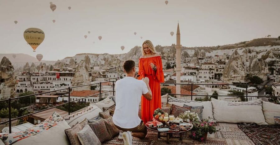 Marriage Proposal Surprise & Engagement in Cappadocia - Key points at a glance