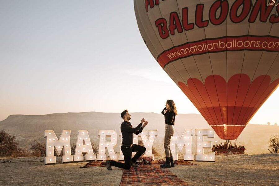 Marriage Proposal Surprise & Engagement in Cappadocia - What the photographer actually delivers