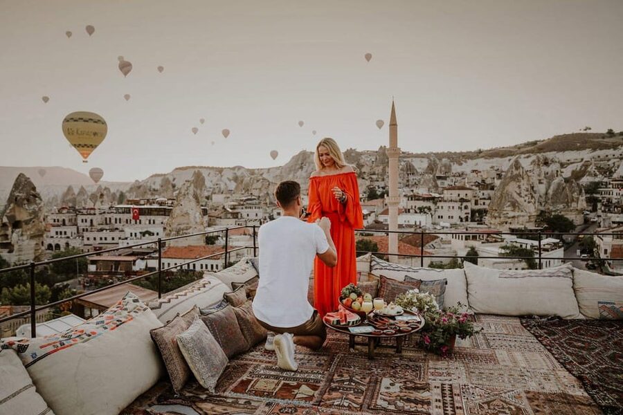 Marriage Proposal Surprise & Engagement in Cappadocia - Rose Valley and Love Valley: two different photo settings