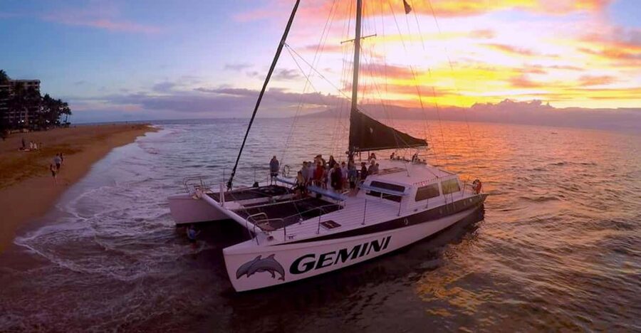 Maui: 2 Hour Sunset Dinner Sail with Open Bar and Appetizers - What comes from the galley