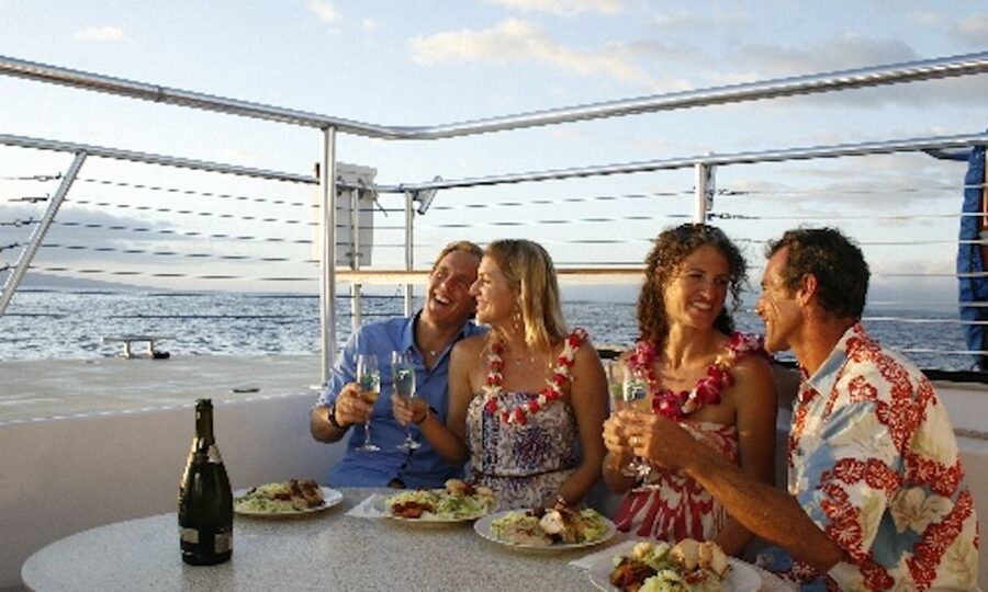 Maui: Ka'anapali Luxury Sunset Dinner Sail - Key points to know before booking