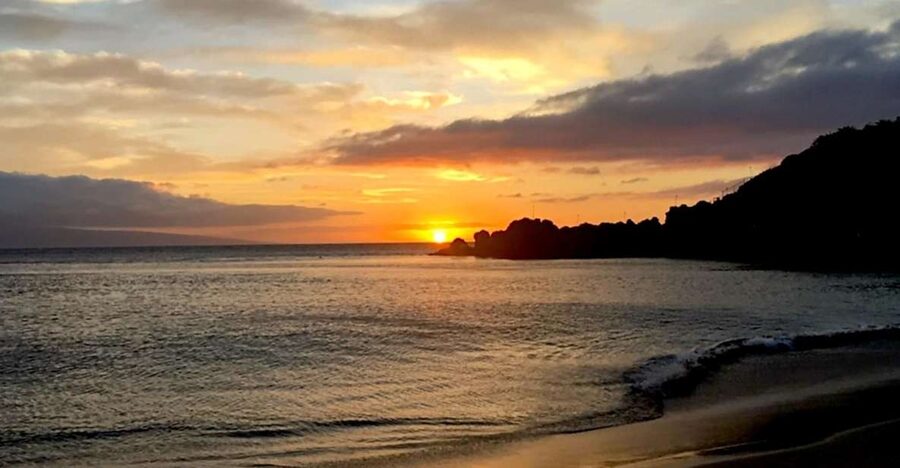 Maui: Ka'anapali Luxury Sunset Dinner Sail - Boarding a spacious Teralani catamaran