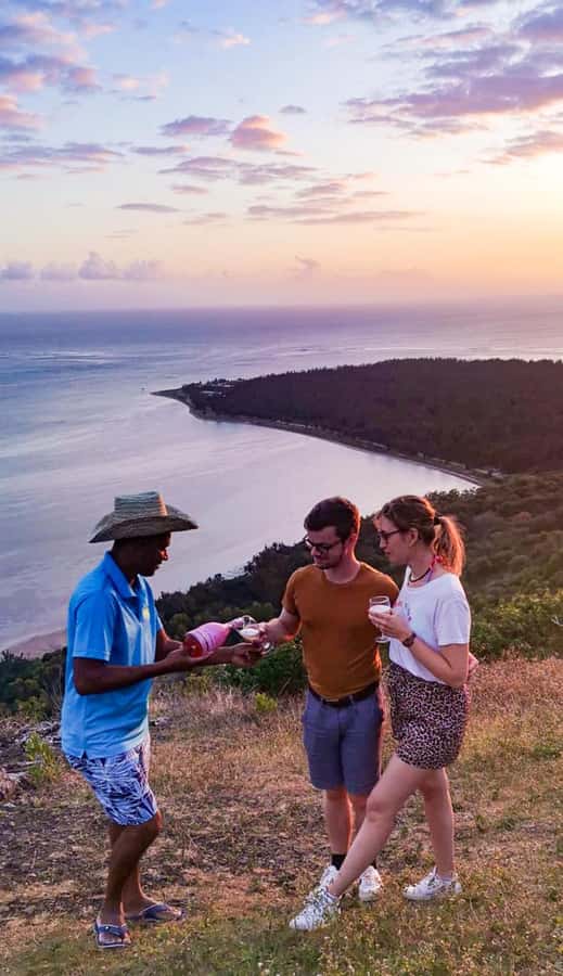 Mauritius: Exclusive Le Morne Sunset Hike & Aperitivo - Sunset over Le Morne