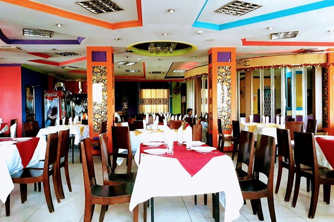 Mauritius Private Night Tour: Romantic dinner, Entertainments & Night lounge - Starting with a Mauritian three-course dinner