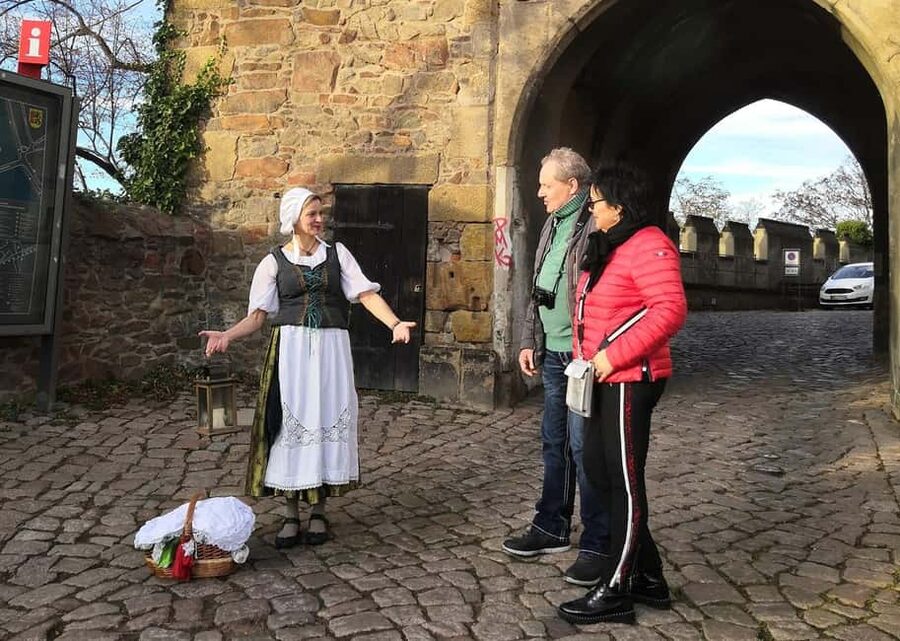 Meißen: Guided Walking Tour 'Romantic Evening Stroll' - Ending on Domplatz and the castle hill