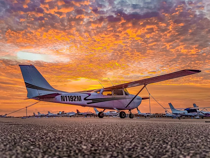 Miami Beach: Romantic Sunset Flight with Champagne - Key Biscayne, the Seaquarium, and Virginia Key