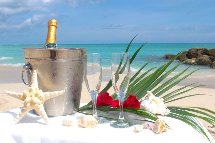 Miami: Beach Wedding or Renewal of Vows - Timing, communication, and practical planning