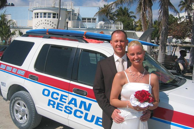 MIAMI Beach Wedding or Vow Renewal Ceremony - The rose bouquet and Champagne toast