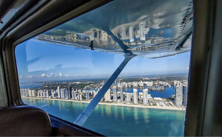 Miami: Romantic 1-Hour Private Flight Tour with Champagne - Who Should Book This Flight?